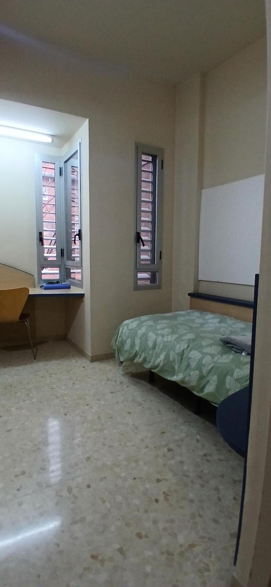 סביליה Larru Los Bermejales Residencia Universitaria מראה חיצוני תמונה