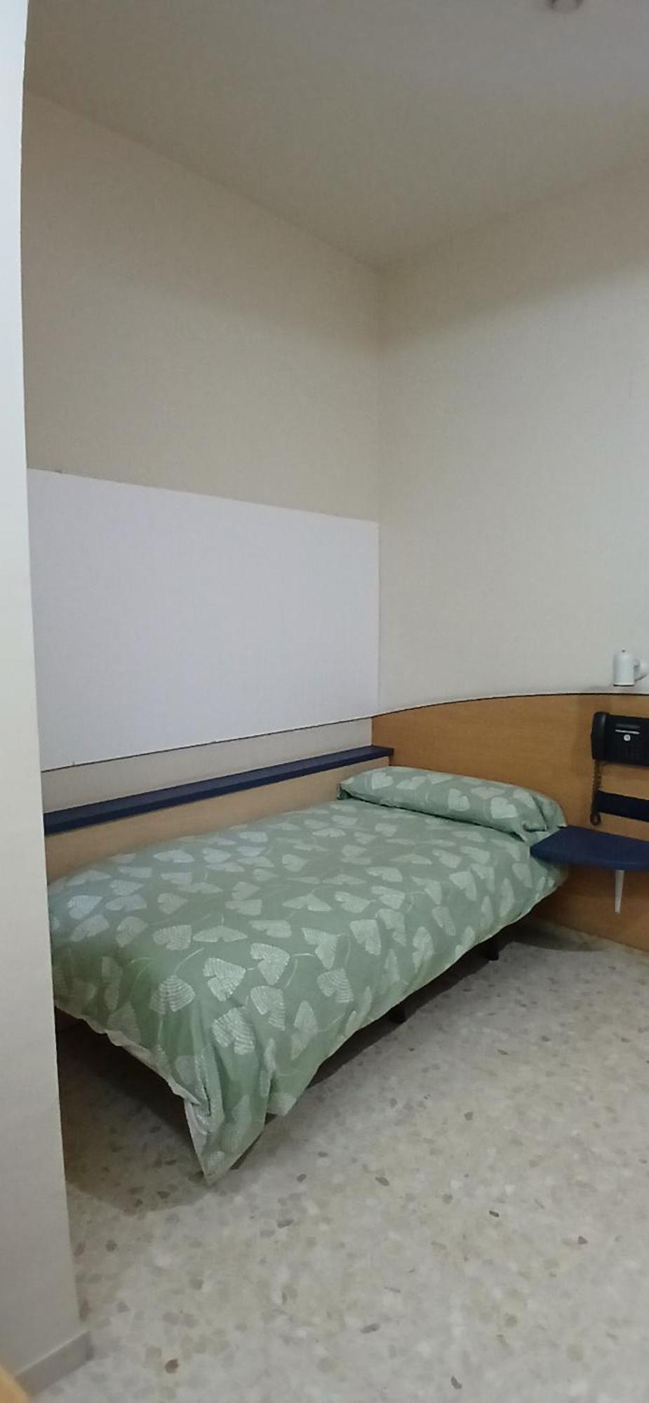 סביליה Larru Los Bermejales Residencia Universitaria מראה חיצוני תמונה